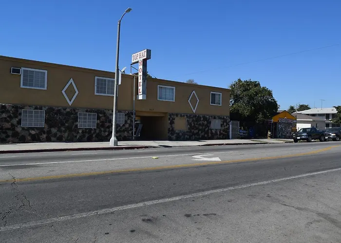 Top Hat Motel